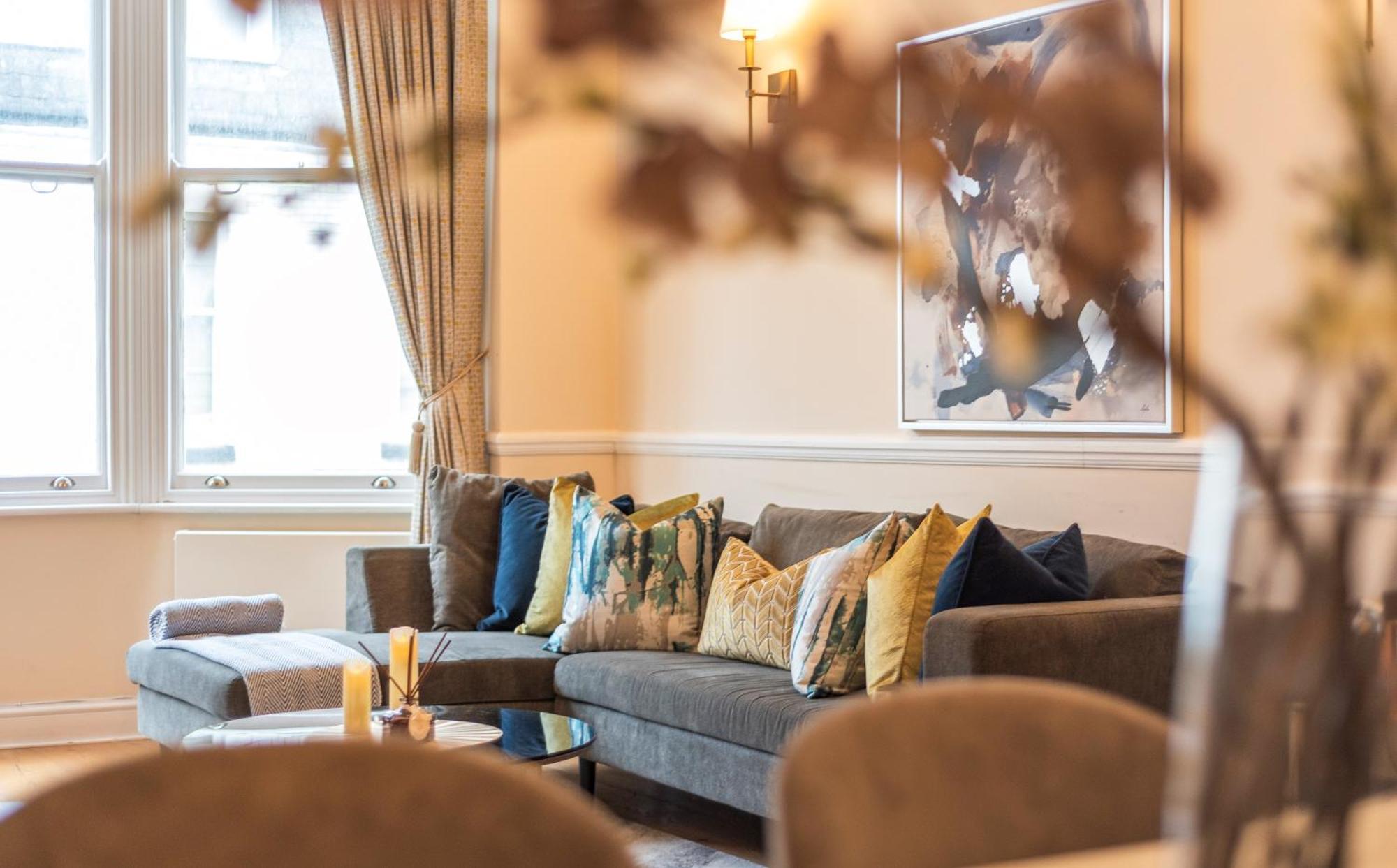 Spectacular 3 Bed In Berkeley Sq Mayfair Londres Exterior foto