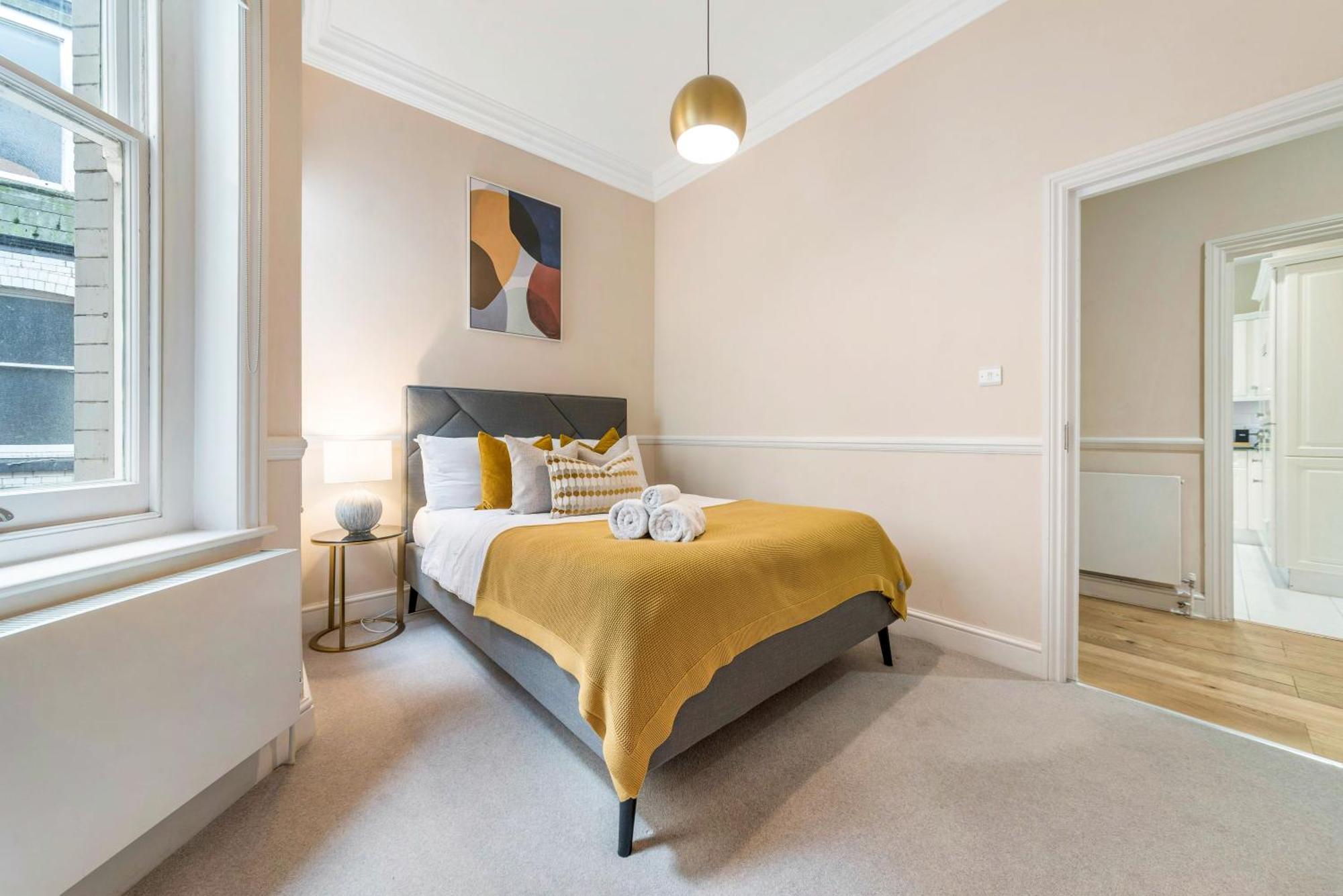 Spectacular 3 Bed In Berkeley Sq Mayfair Londres Exterior foto