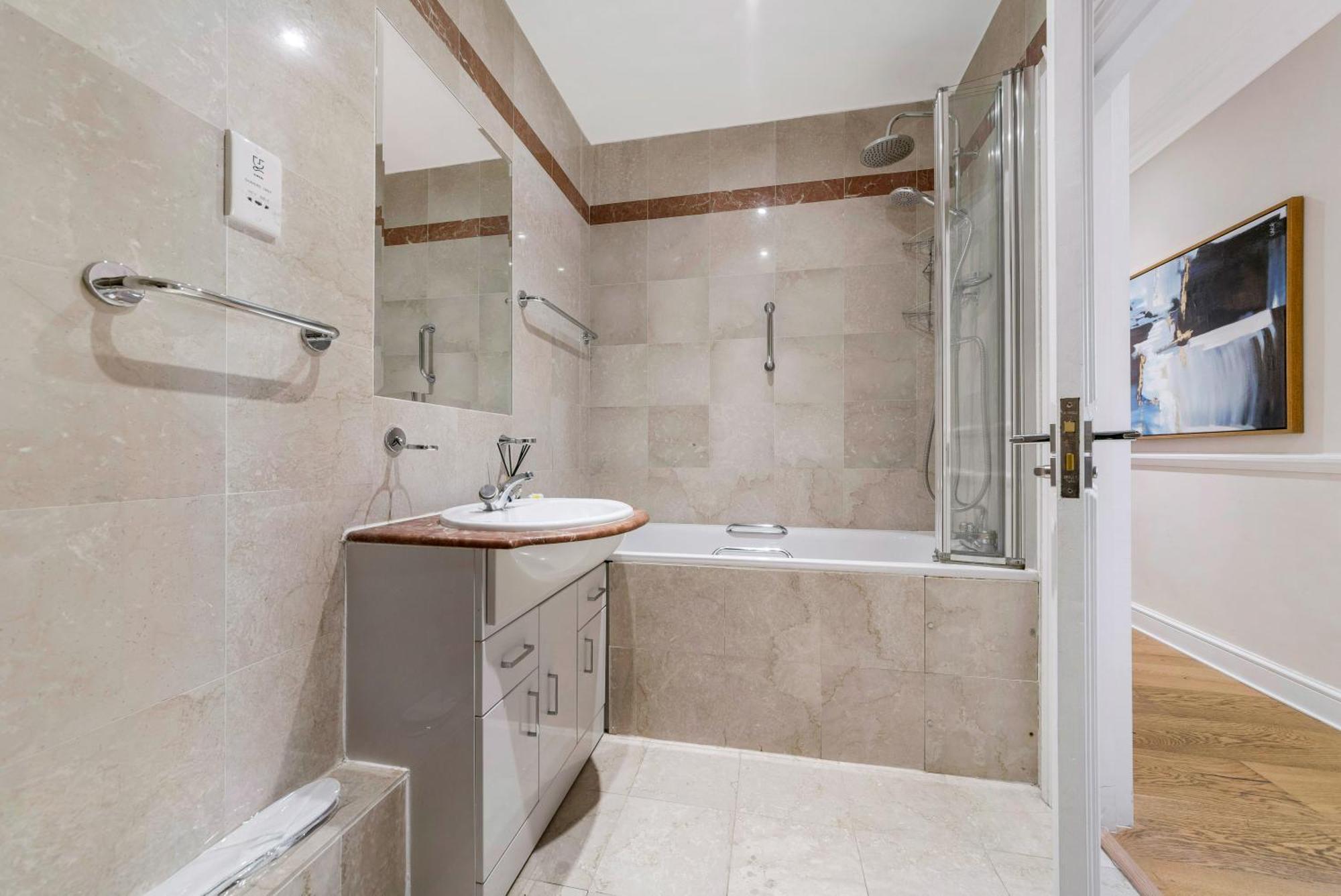 Spectacular 3 Bed In Berkeley Sq Mayfair Londres Exterior foto