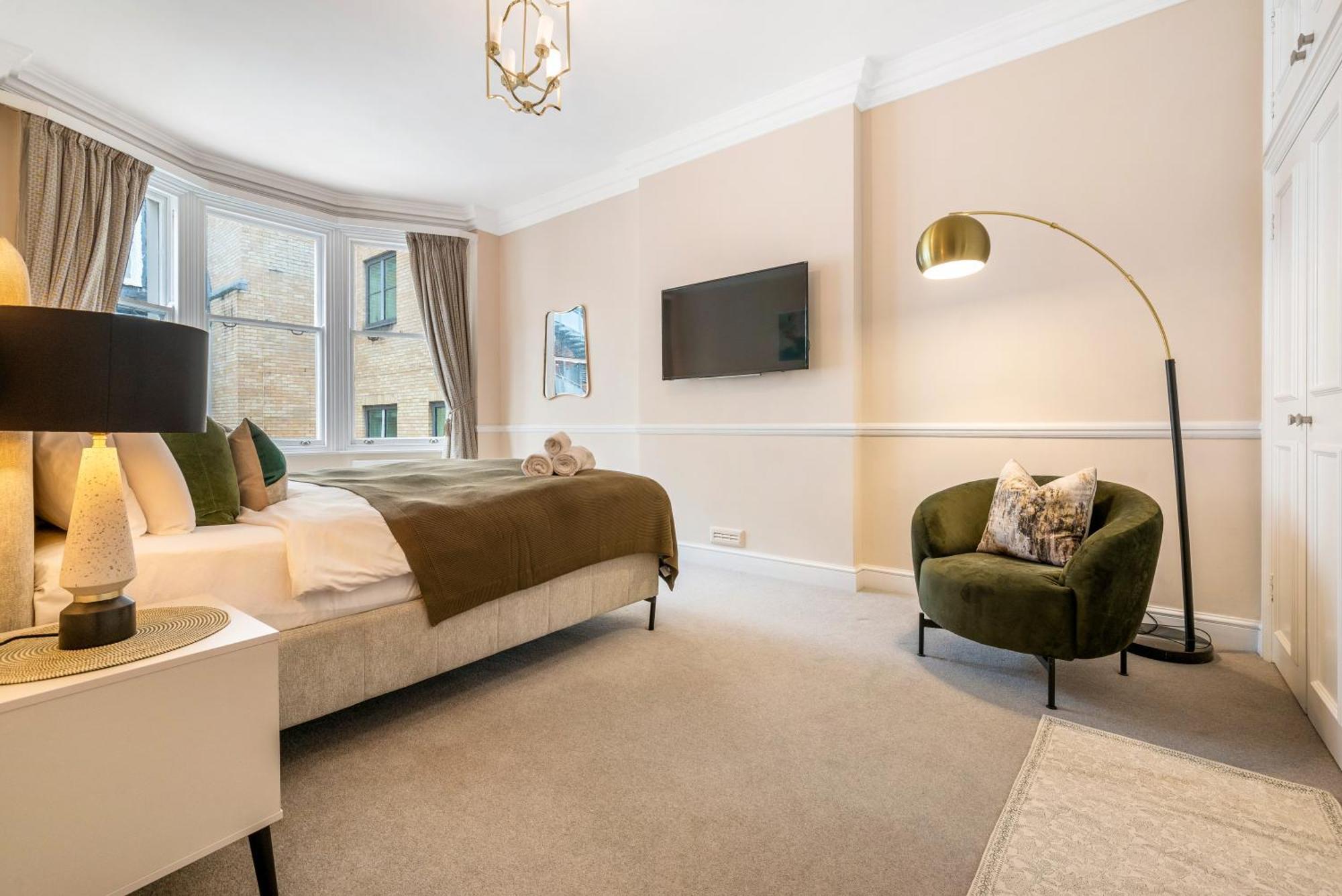 Spectacular 3 Bed In Berkeley Sq Mayfair Londres Exterior foto